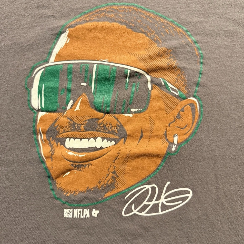 Jalen Hurts "Swag Head" T-Shirt - Officially Licensed NFLPA - BreakingT - Picture 4 of 5